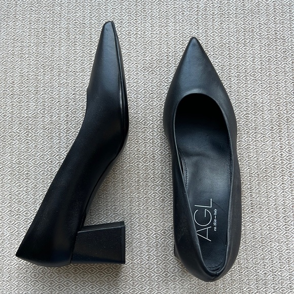 AGL "Tracy" Pumps - Picture 1 of 6